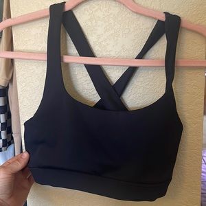Senita sports bra!